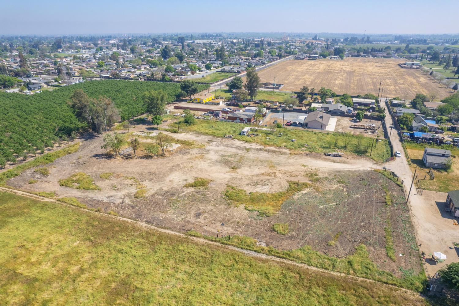 465 6Th Avenue Dr, Kingsburg, CA 93631