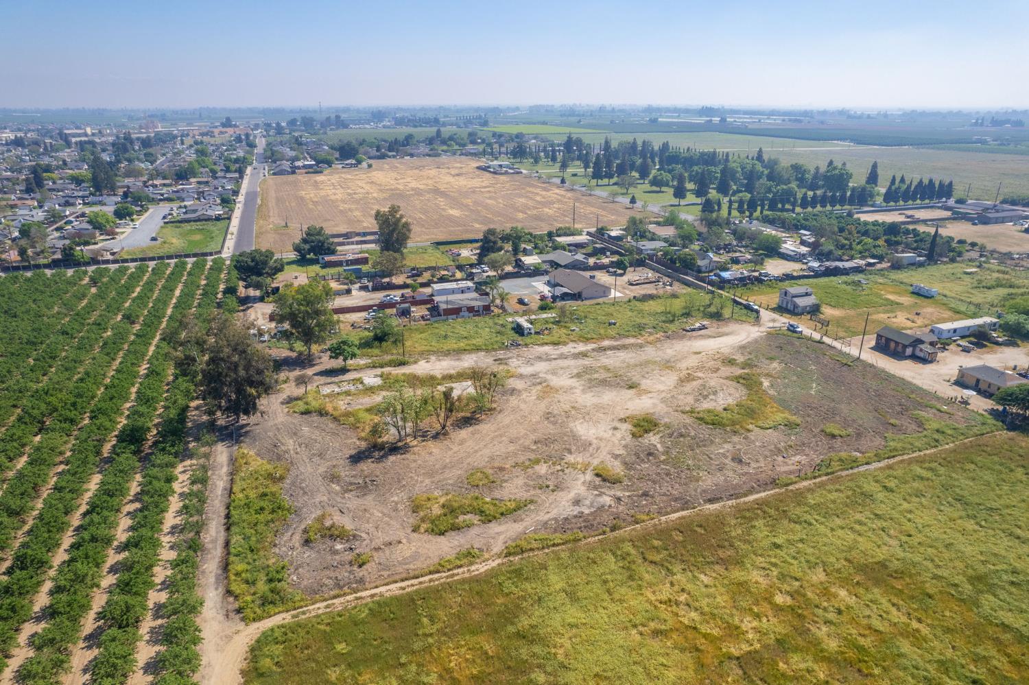 465 6Th Avenue Dr, Kingsburg, CA 93631