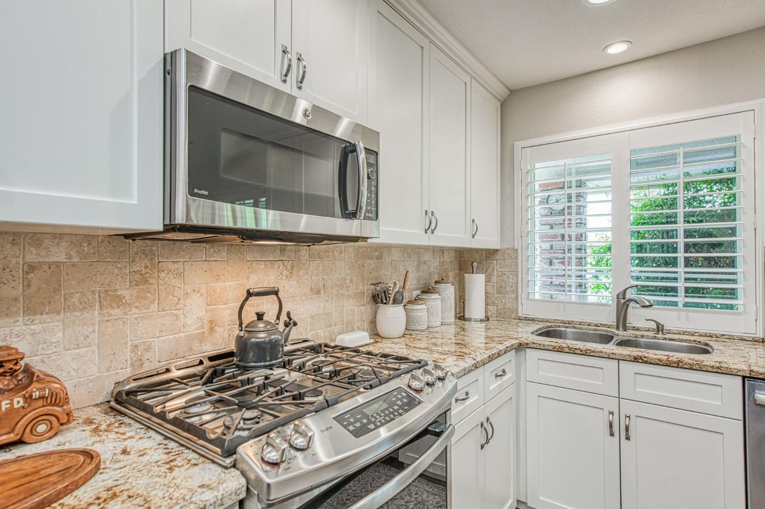 2543 15Th Ave, Kingsburg, CA 93631