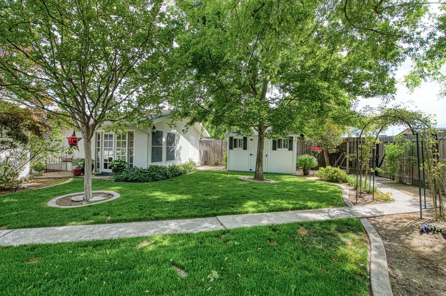 2543 15Th Ave, Kingsburg, CA 93631