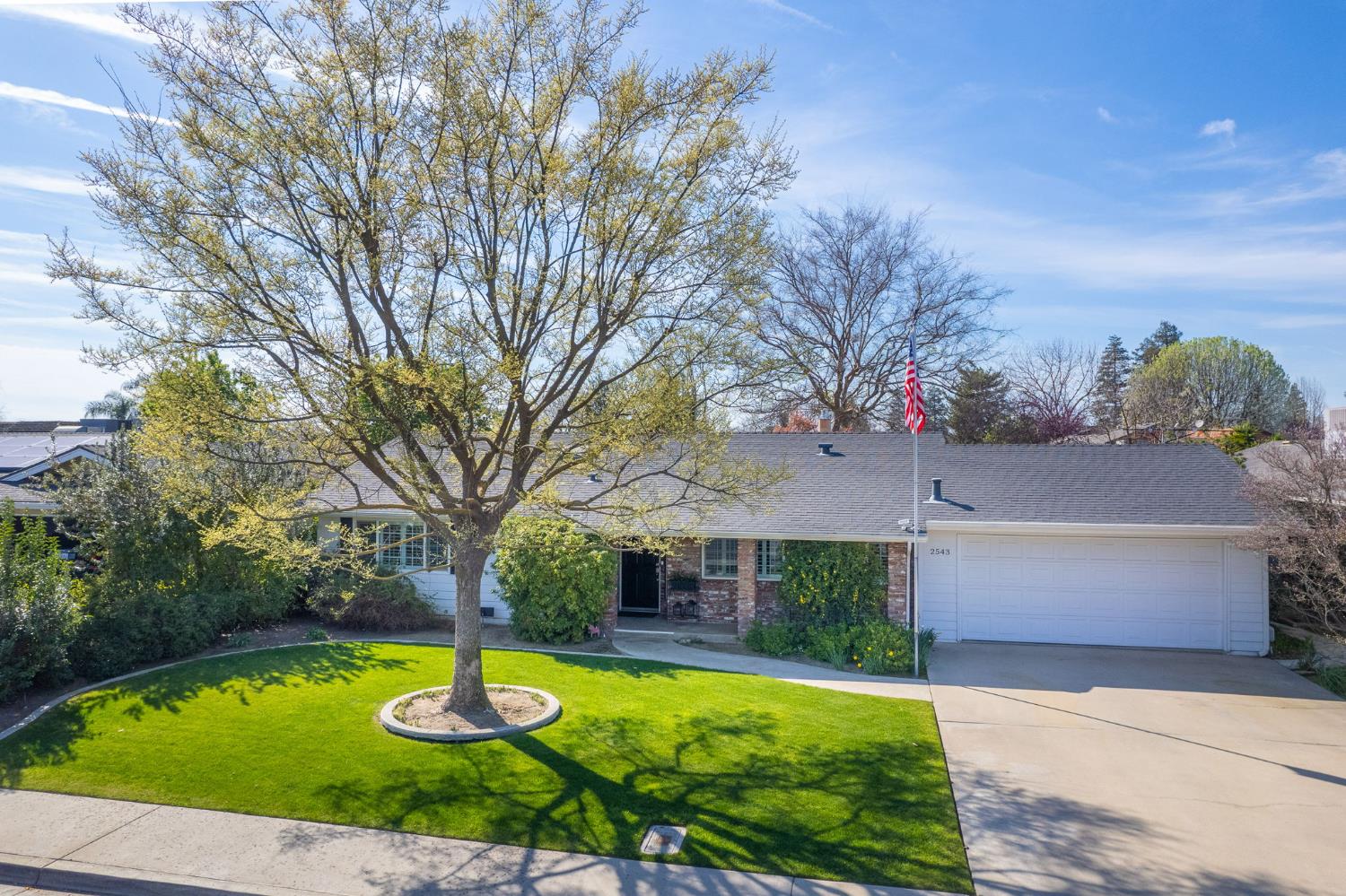 2543 15Th Ave, Kingsburg, CA 93631