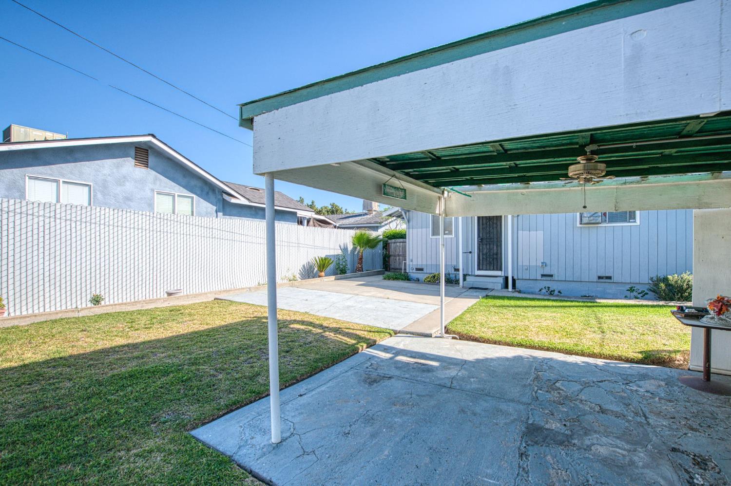 2434 Yerba St, Selma, CA 93662