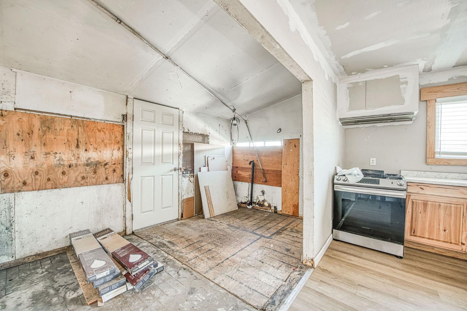 2450 Knowles St, Selma, CA 93662