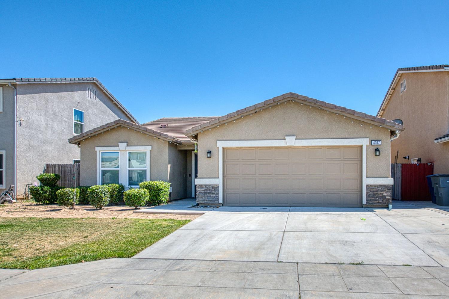 4367 W Saginaw Way, Fresno, CA 93722