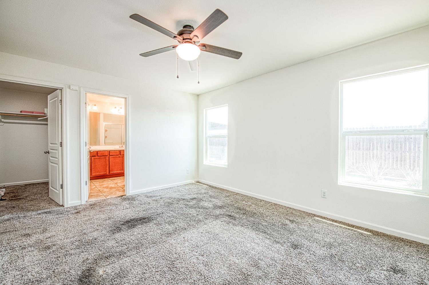 4367 W Saginaw Way, Fresno, CA 93722