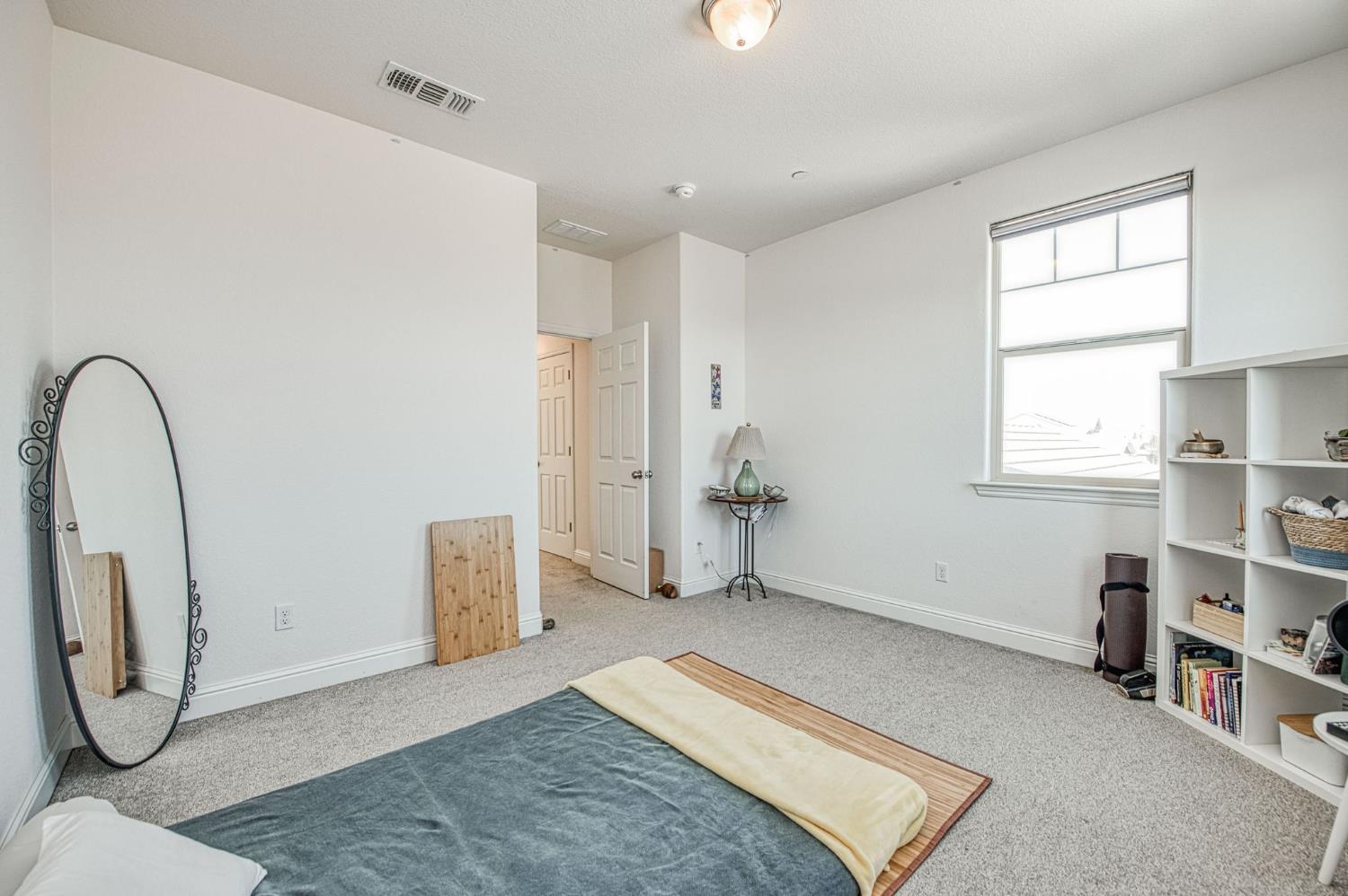 2381 N Jason Ave, Fresno, CA 93737