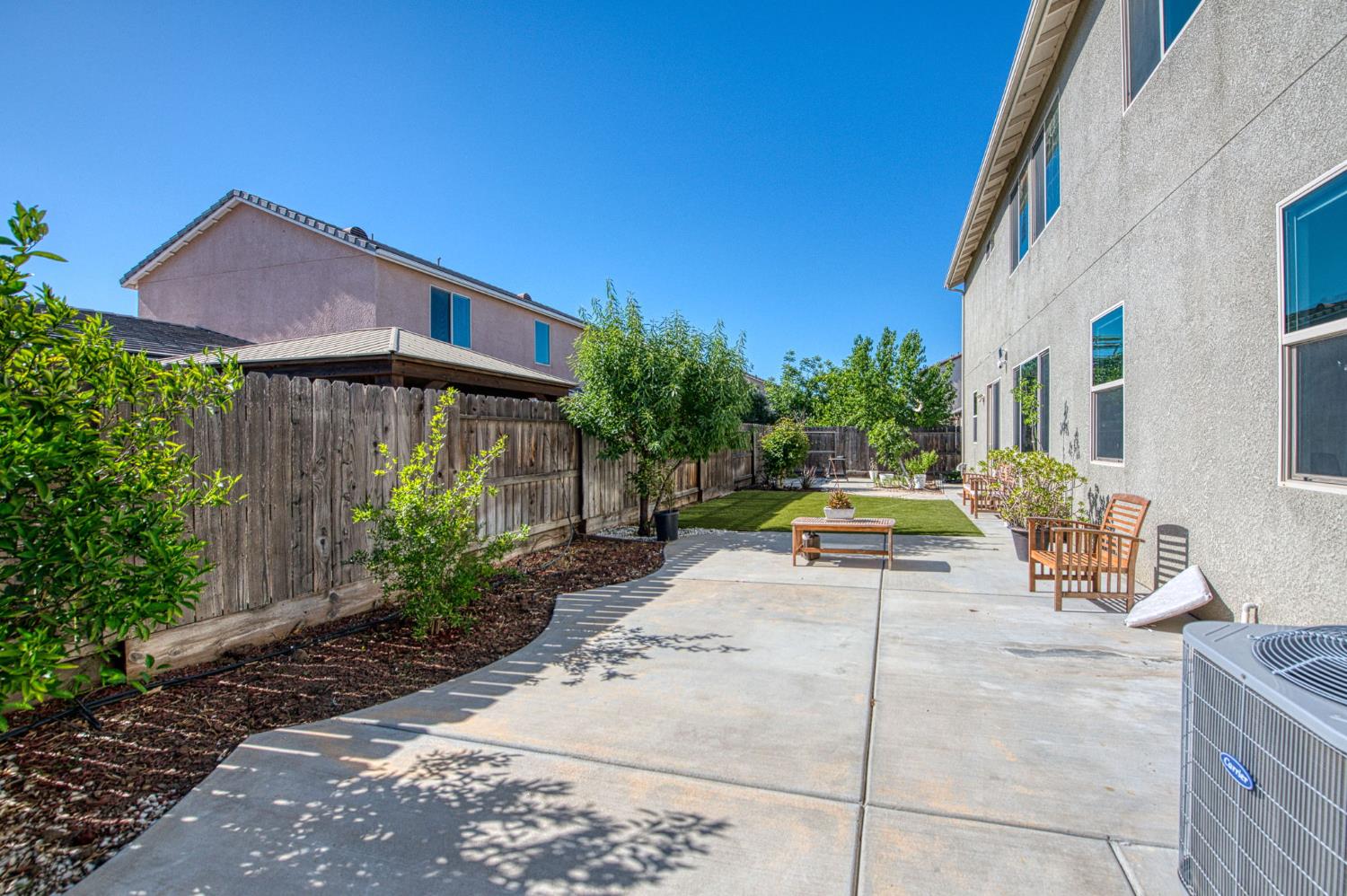 2381 N Jason Ave, Fresno, CA 93737