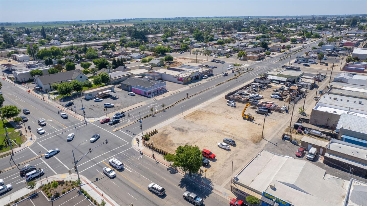 1906 Whitson St, Selma, CA 93662