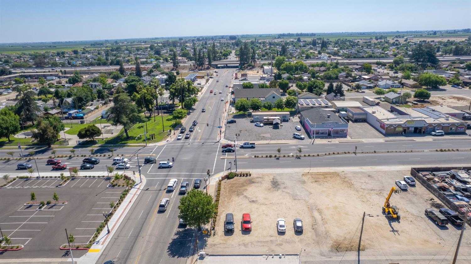 1906 Whitson St, Selma, CA 93662