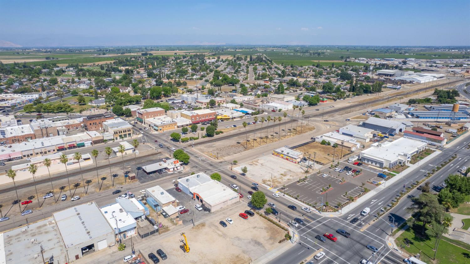 1906 Whitson St, Selma, CA 93662