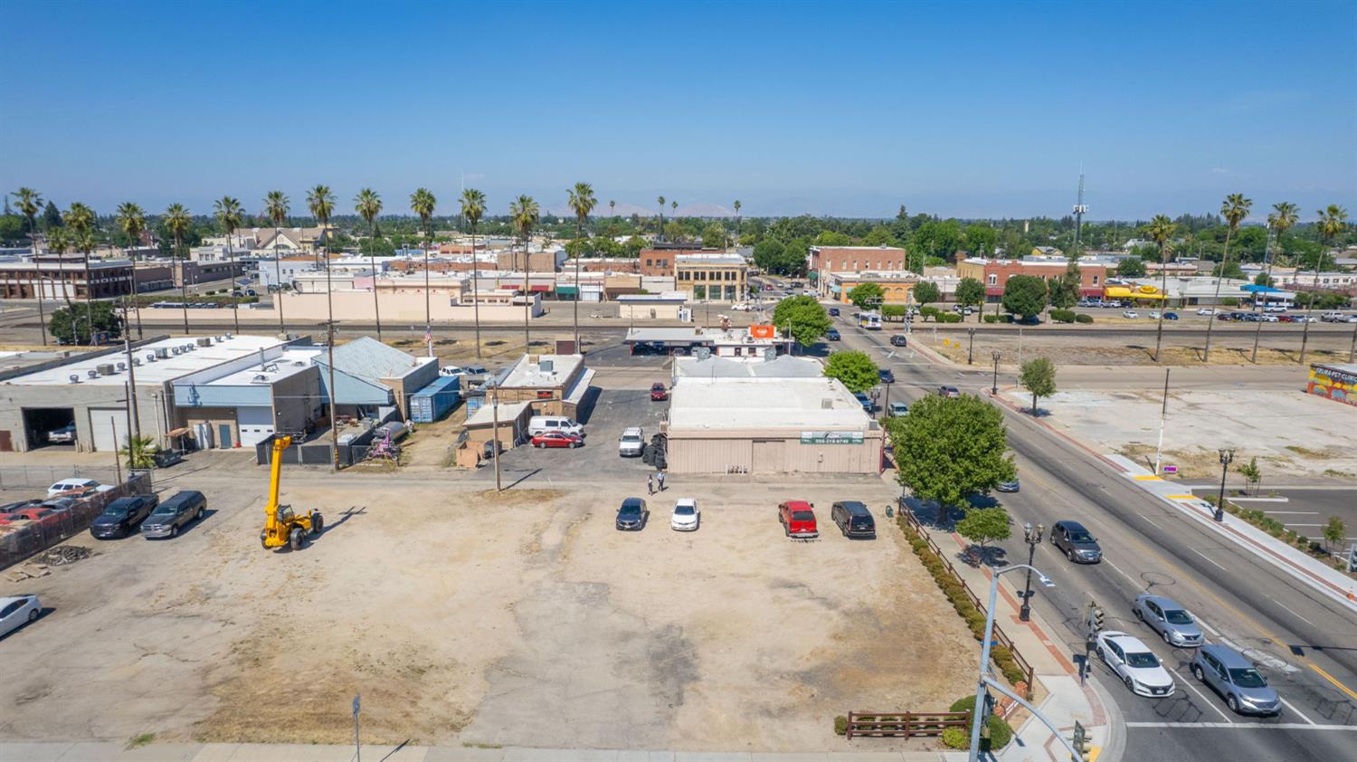 1906 Whitson St, Selma, CA 93662