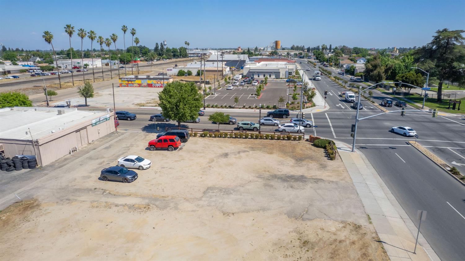 1906 Whitson St, Selma, CA 93662