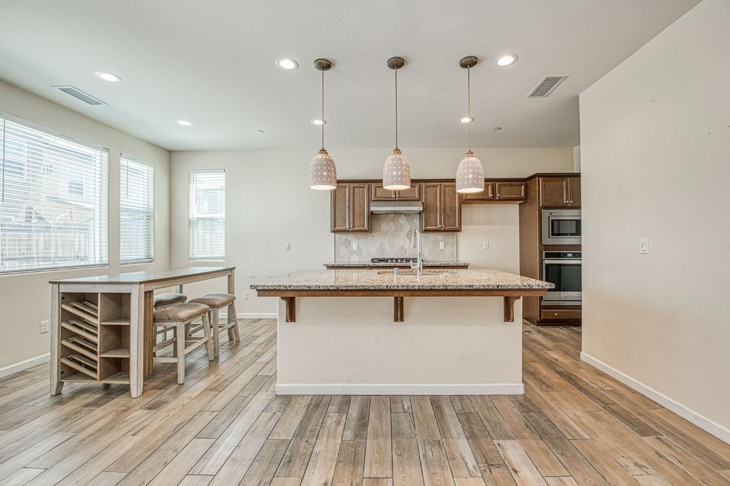 6336 N Santa Lucia Way, Fresno, CA 93722