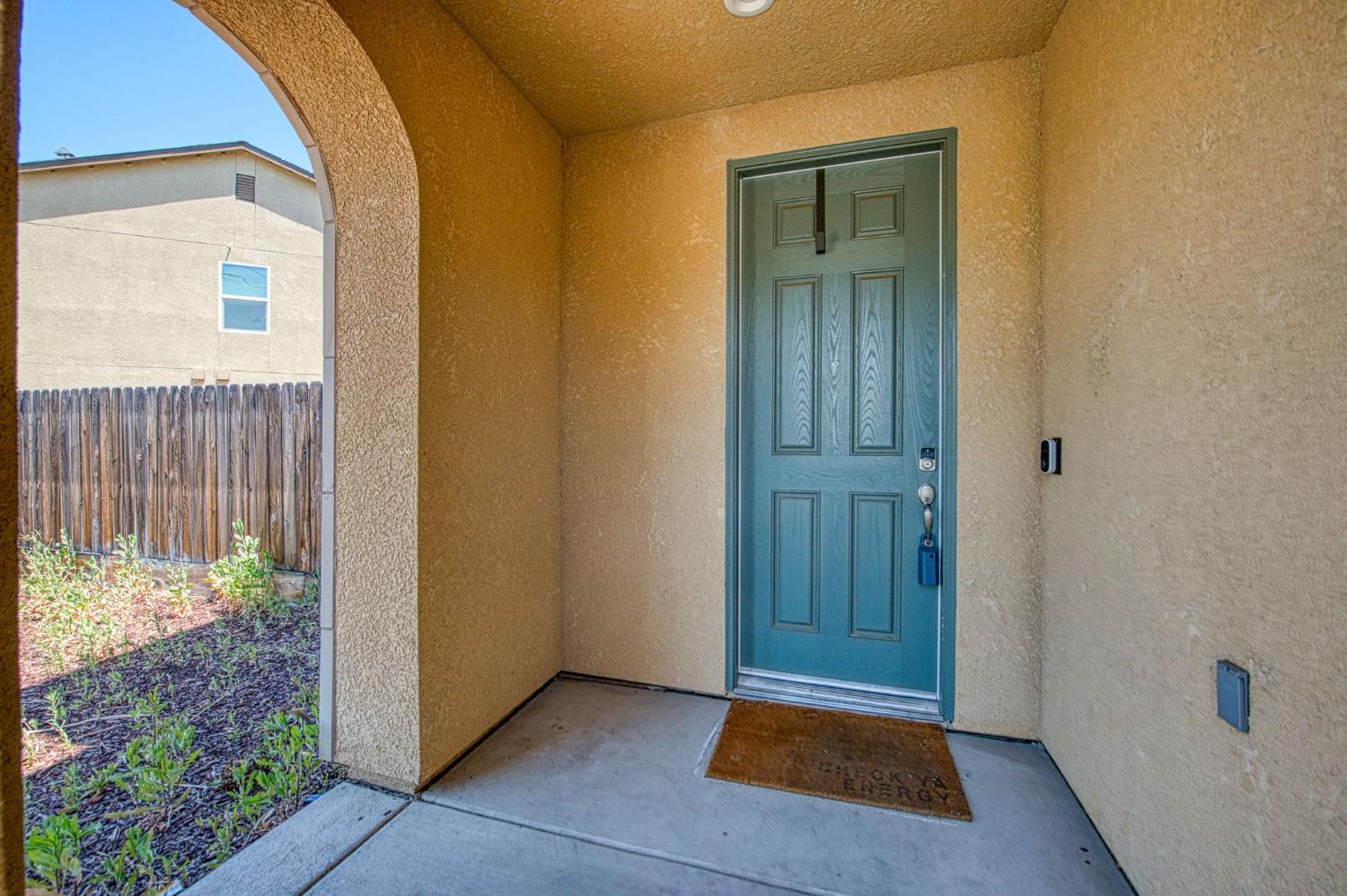 6336 N Santa Lucia Way, Fresno, CA 93722