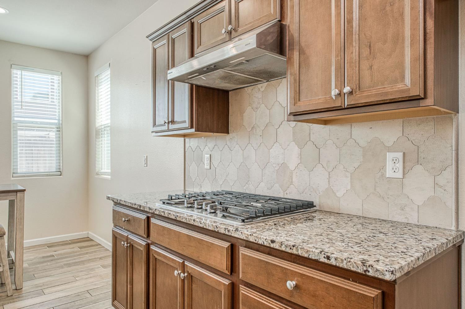 6336 N Santa Lucia Way, Fresno, CA 93722