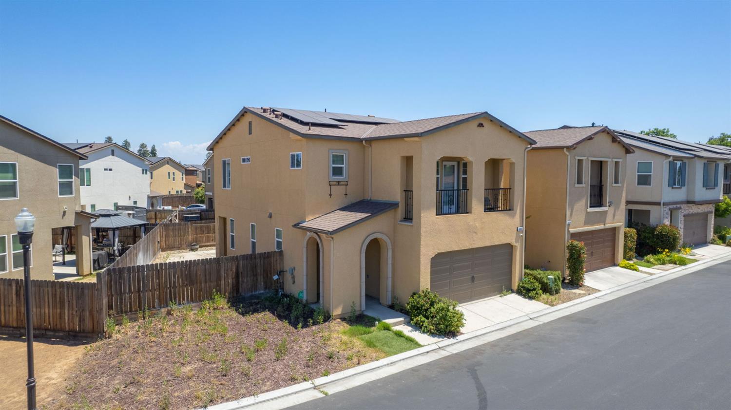 6336 N Santa Lucia Way, Fresno, CA 93722