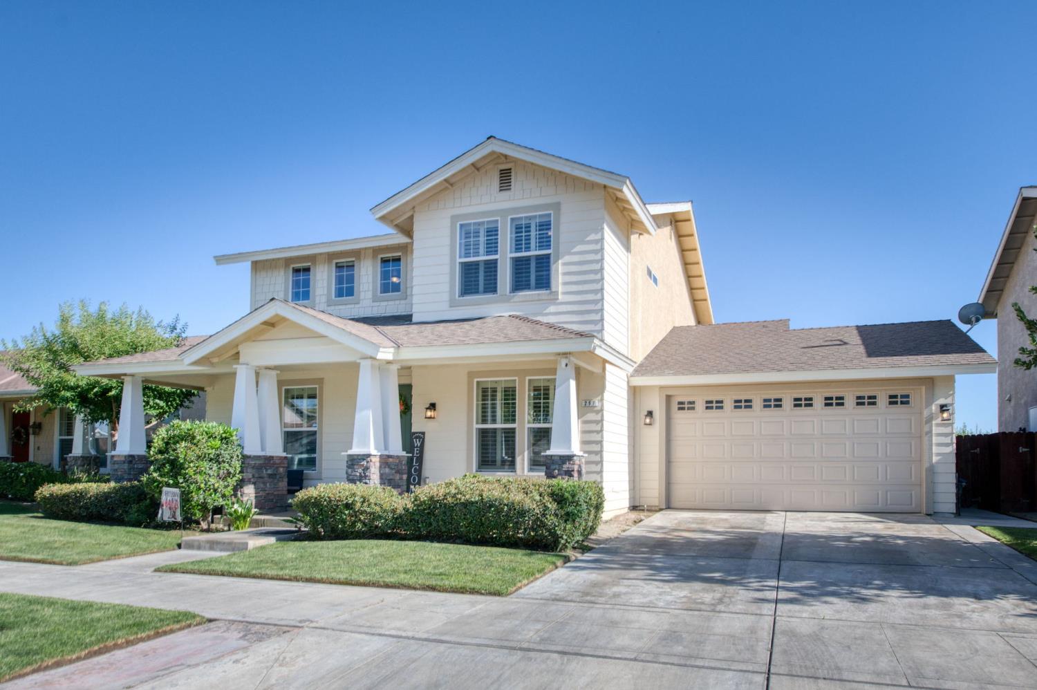 297 W Lilac Ave, Reedley, CA 93654