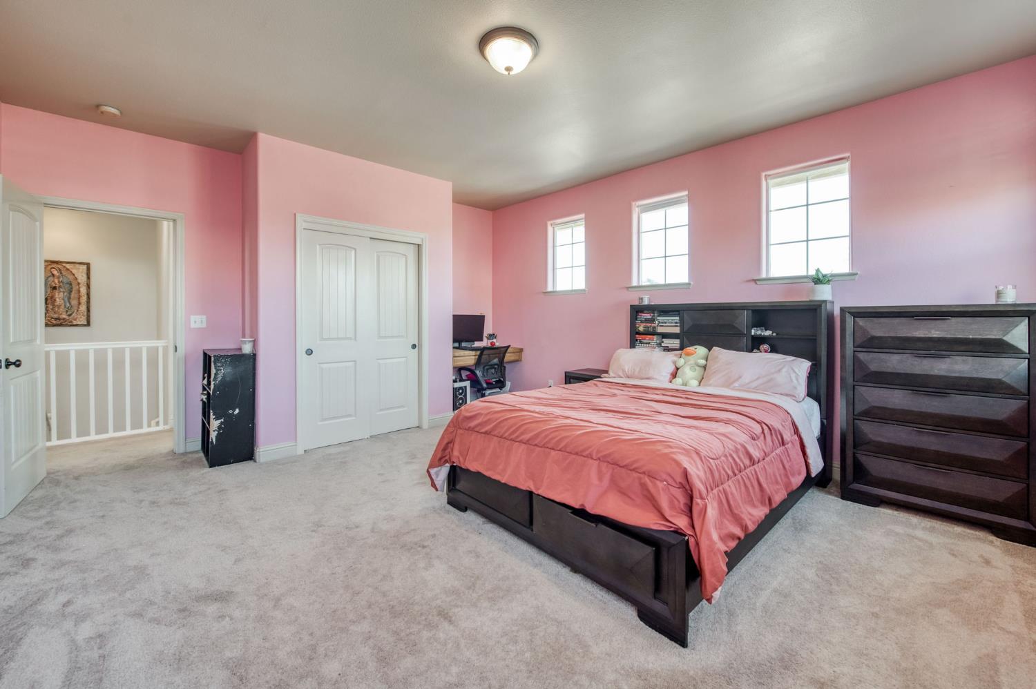 297 W Lilac Ave, Reedley, CA 93654
