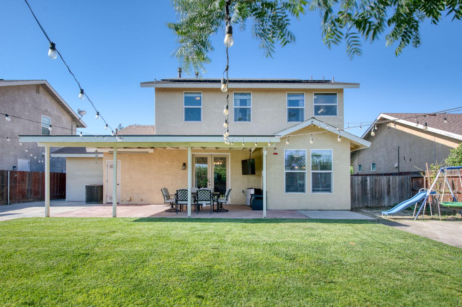 297 W Lilac Ave, Reedley, CA 93654