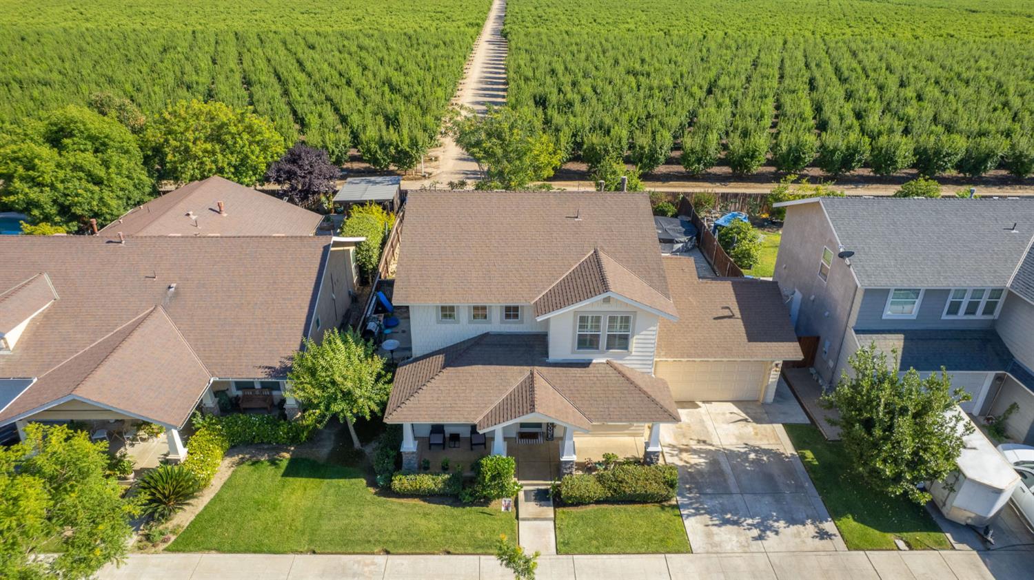 297 W Lilac Ave, Reedley, CA 93654