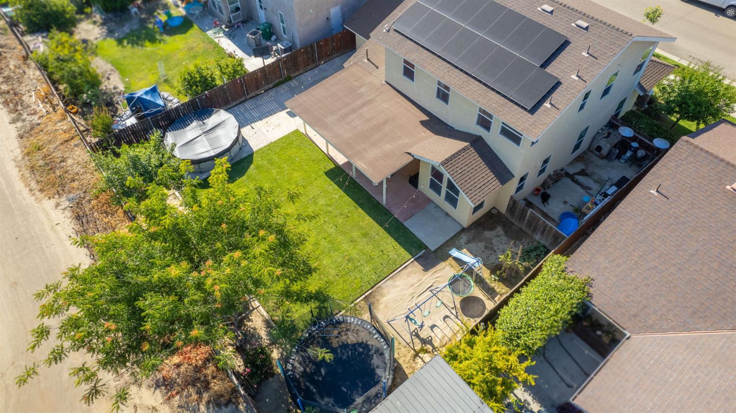 297 W Lilac Ave, Reedley, CA 93654