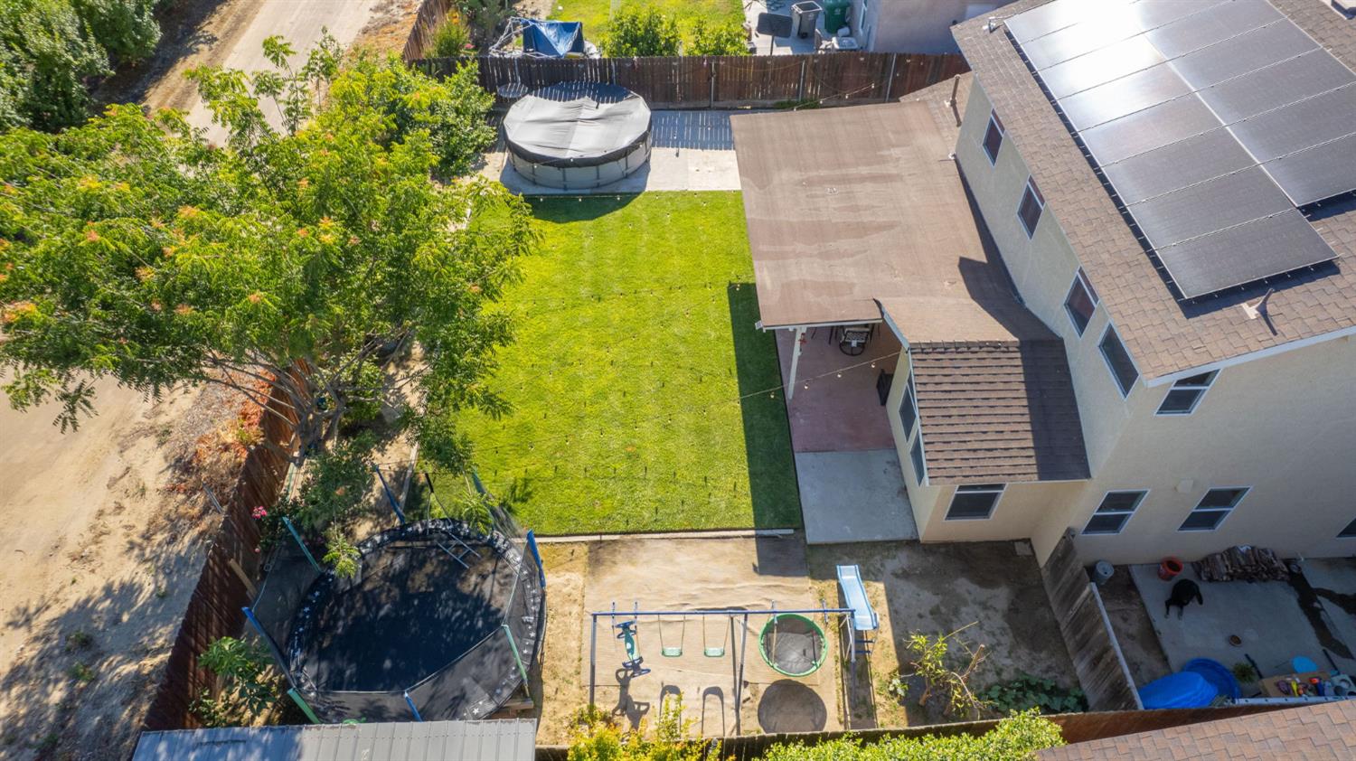 297 W Lilac Ave, Reedley, CA 93654
