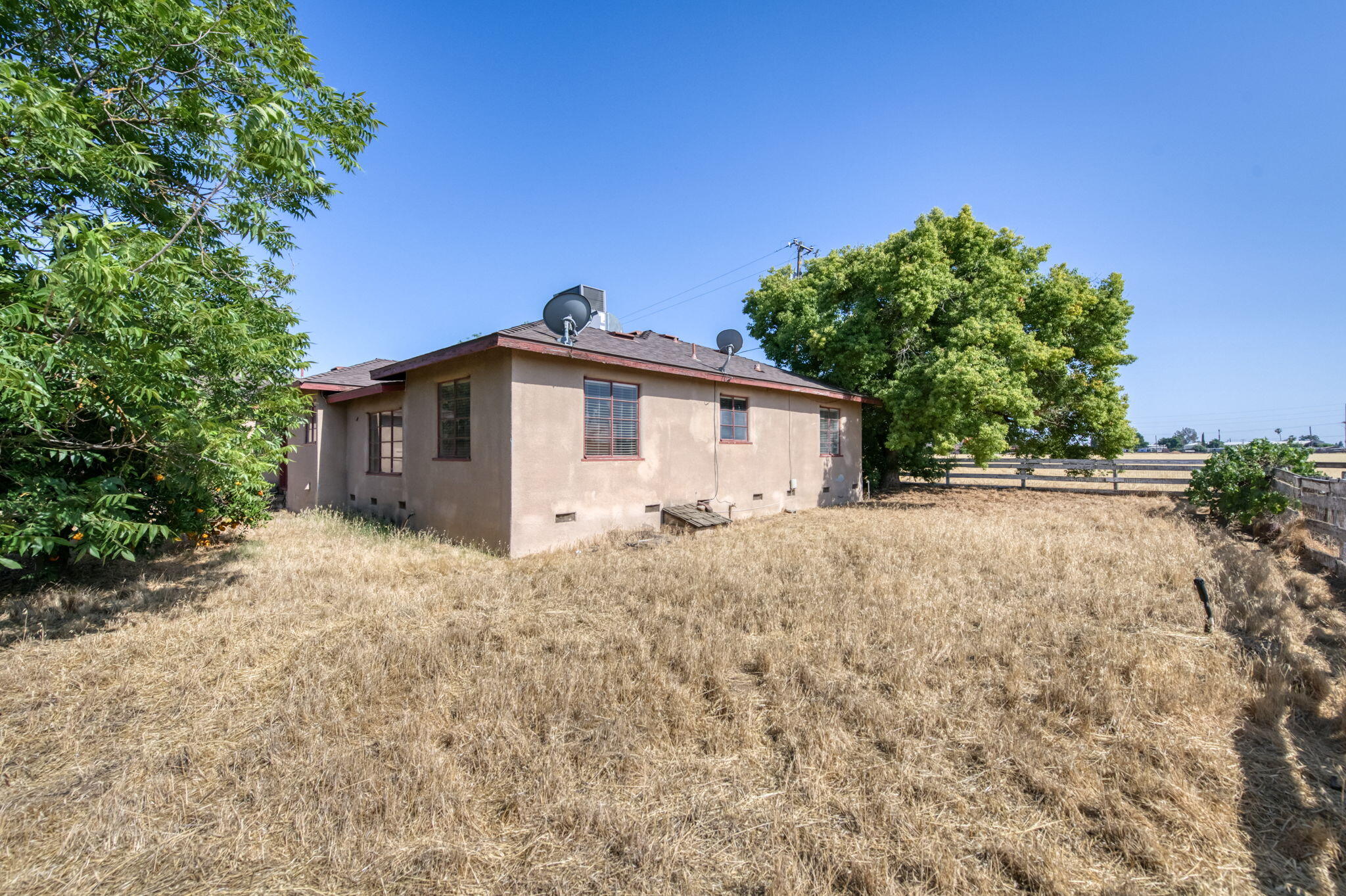 43125 Road 80, Dinuba, CA 93618
